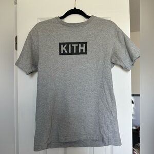 KITH gray short sleeve shirt